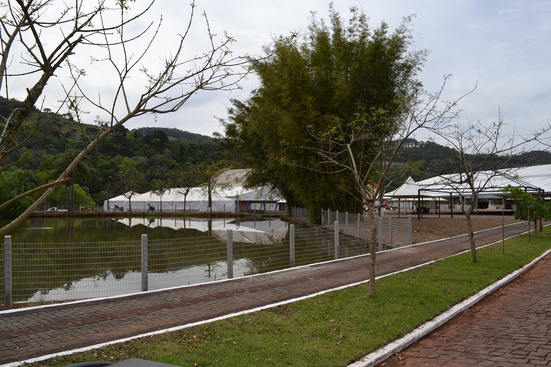 Expoara começa a ser montada