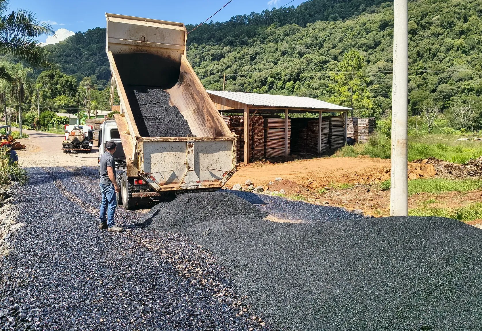 Administração Municipal de Aratiba amplia investimentos em comunidades e Dourado tem investimentos em infraestrutura