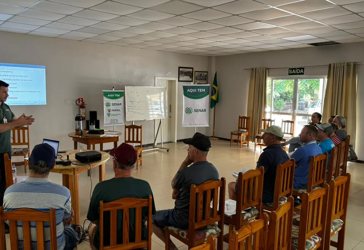 Produtores de Aratiba participam de curso sobre produção de hortaliças