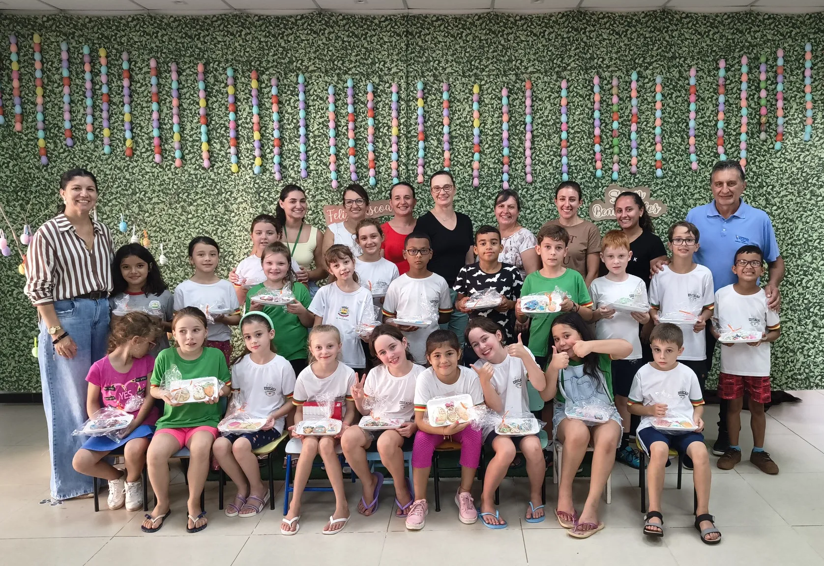 Páscoa Encantada mantém tradição e leva conhecimento à alunos das escolas de Aratiba